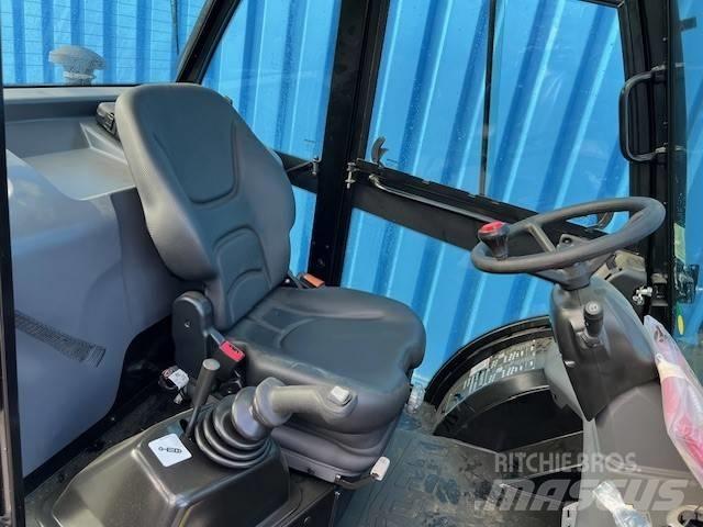 Manitou MC25-4 Телескопични товарачи