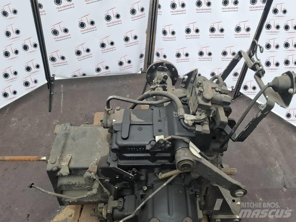 New Holland CNH Предаване
