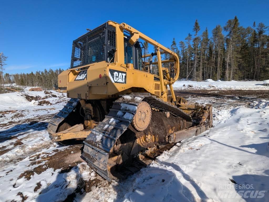 CAT D 6 T LGP Верижни булдозери
