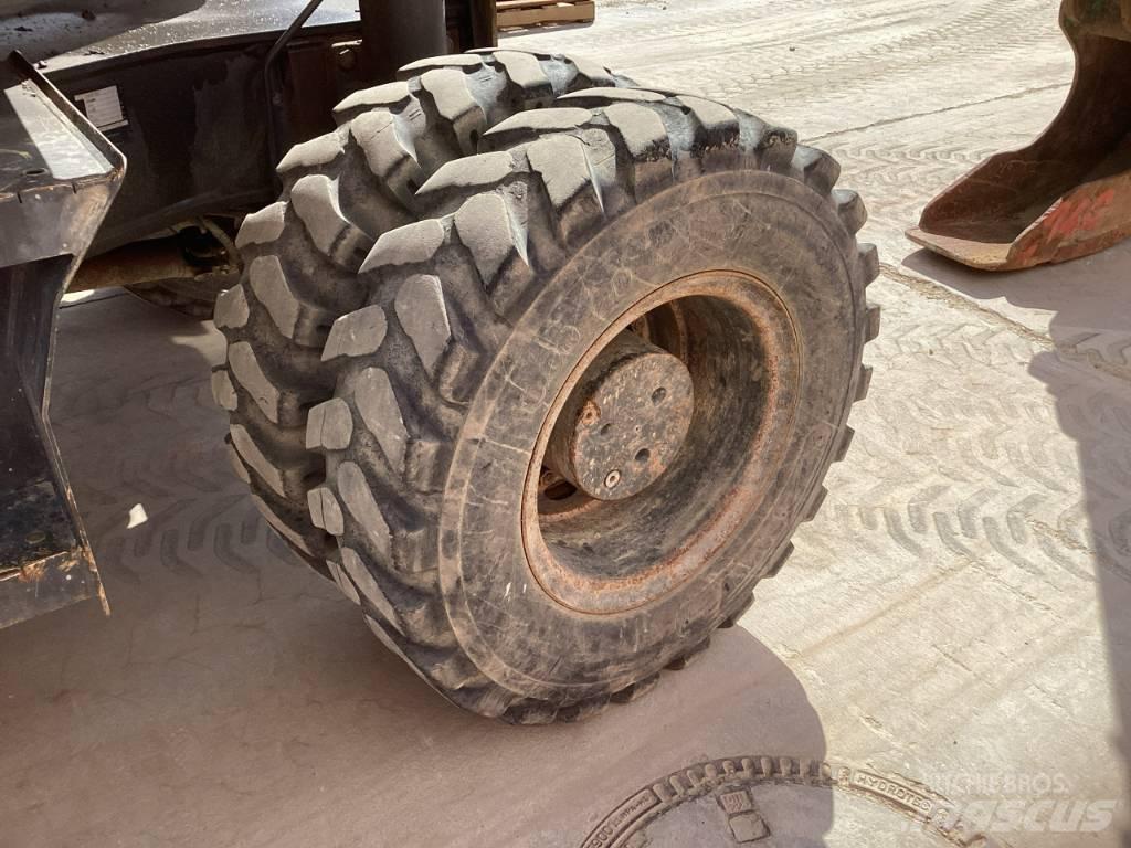 Komatsu PW 160-7E0 Колесни екскаватори