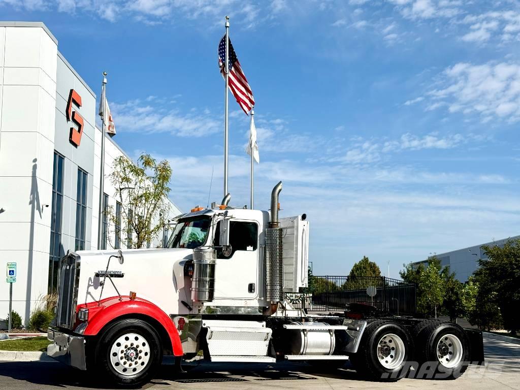 Kenworth W 900 Влекачи