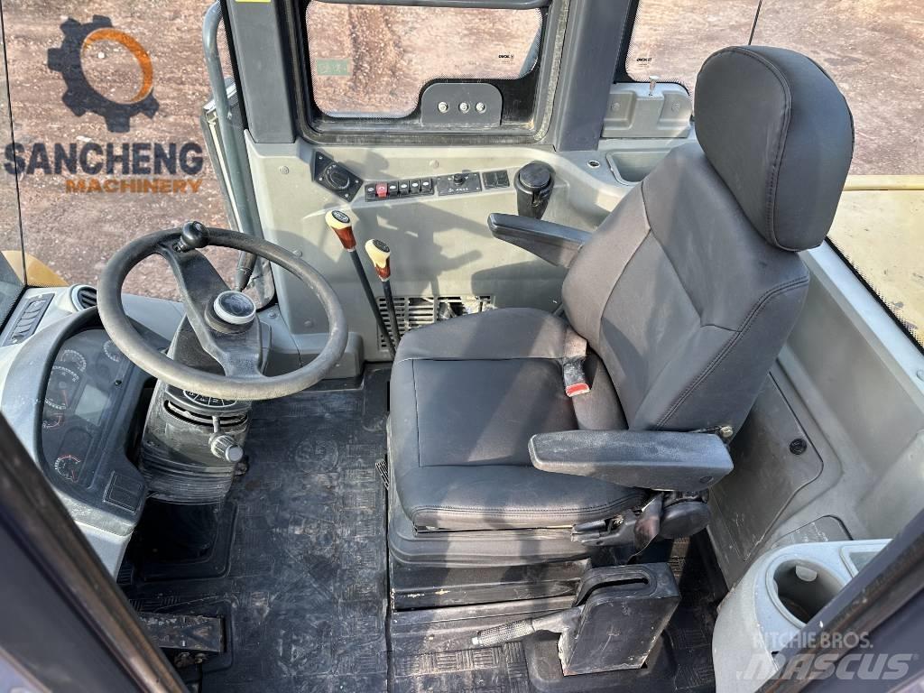 XCMG LW500F Колесни товарачи