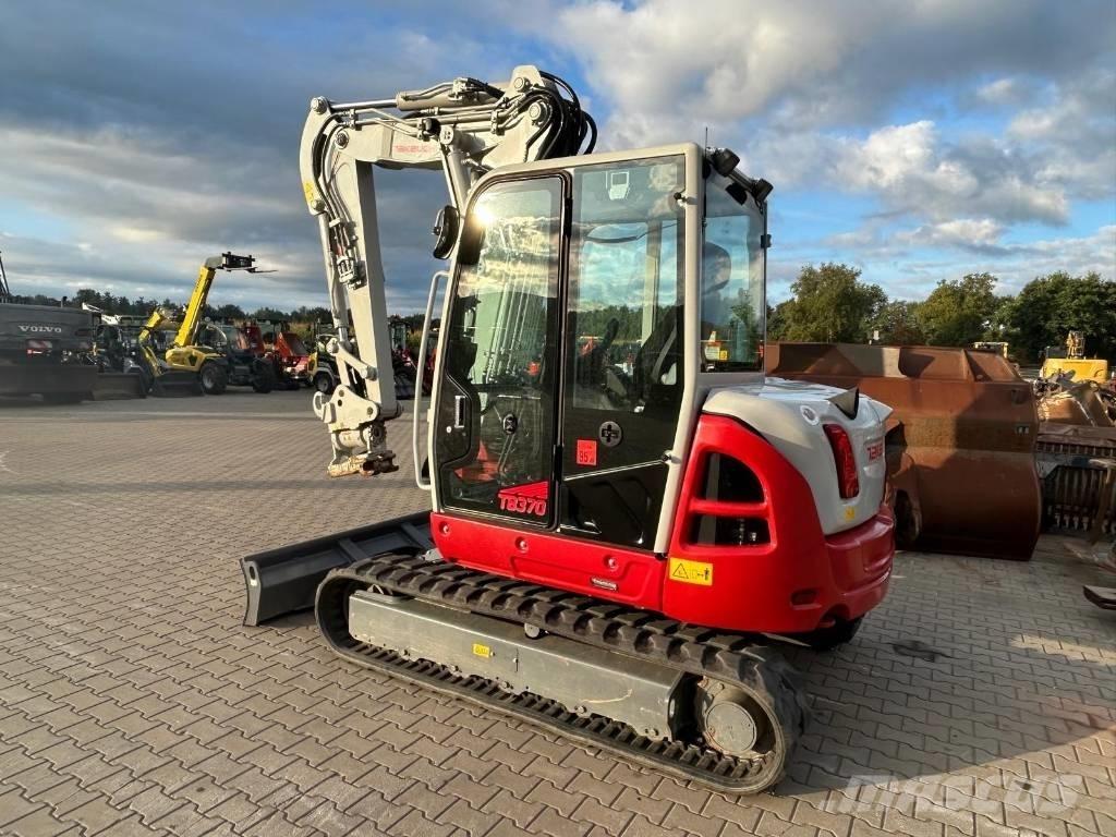 Takeuchi TB 370 V4 Средни екскаватори 7т - 12т