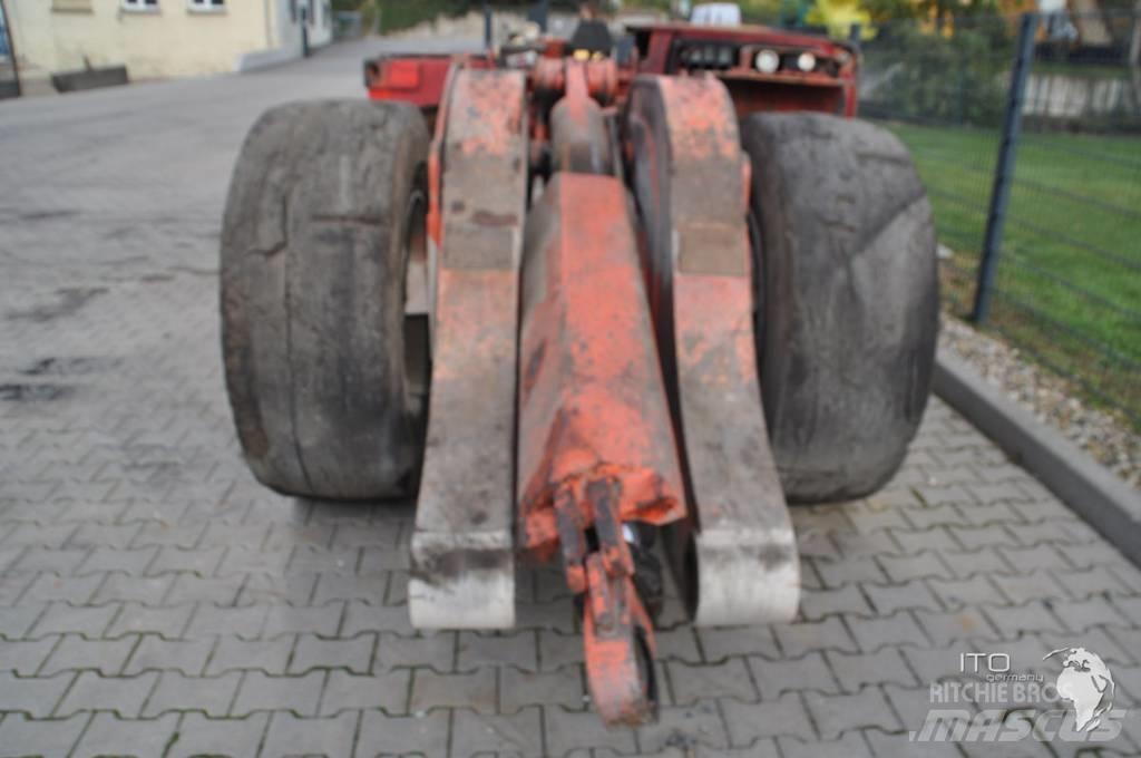Sandvik LH 208L Подземни товарачи