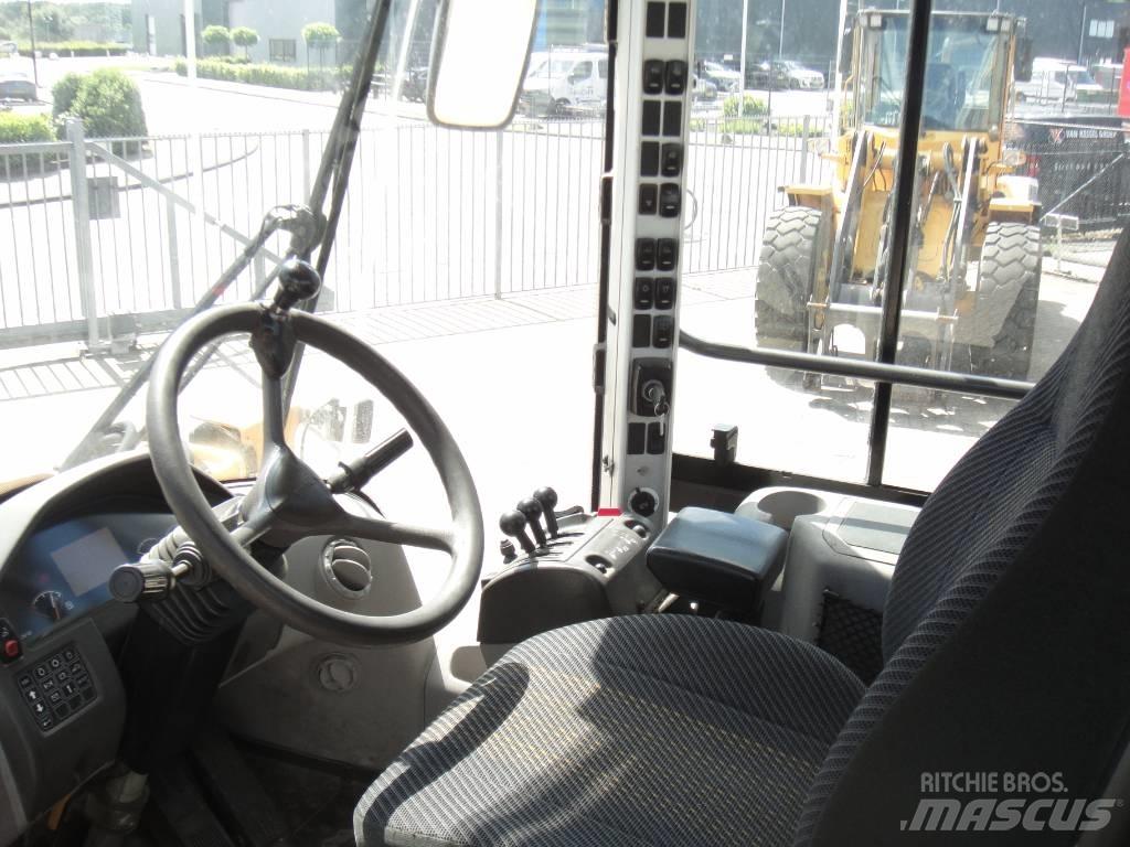 Volvo L 70 F Колесни товарачи