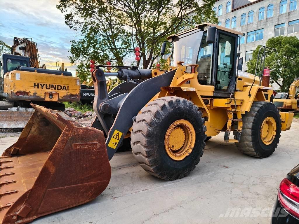 Volvo L 120 Колесни товарачи