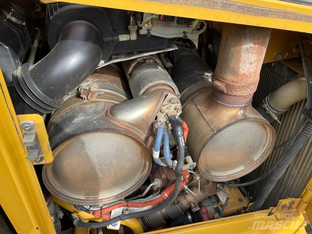 CAT D 6 T LGP EPA Верижни булдозери
