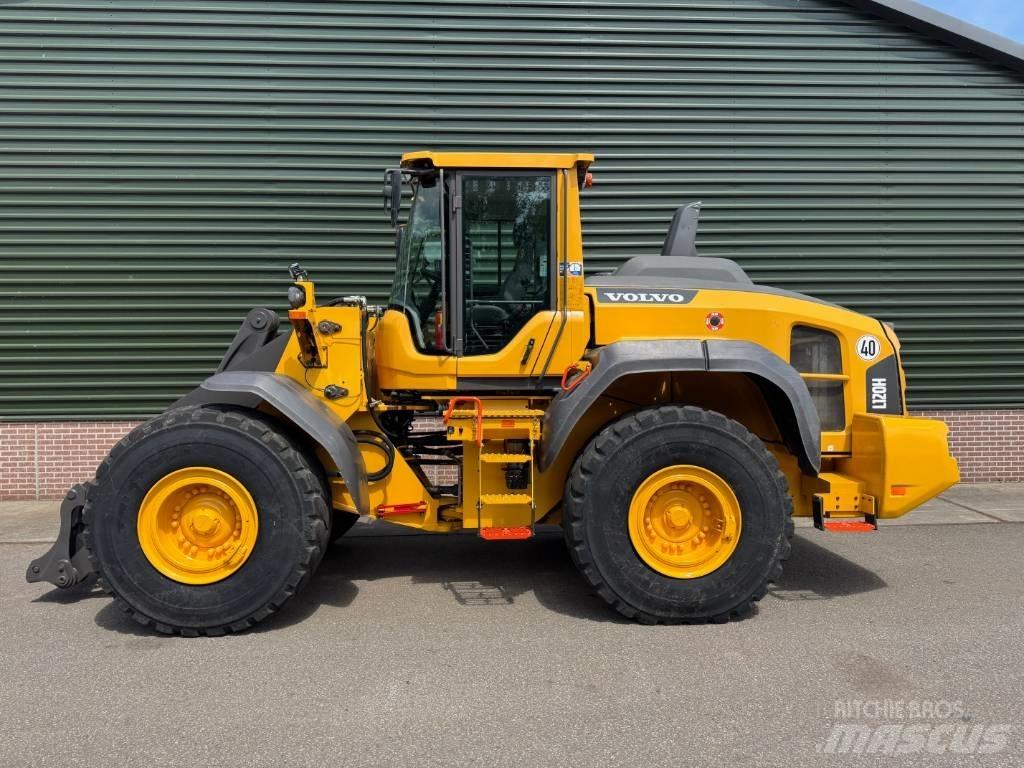 Volvo L 120 H Колесни товарачи