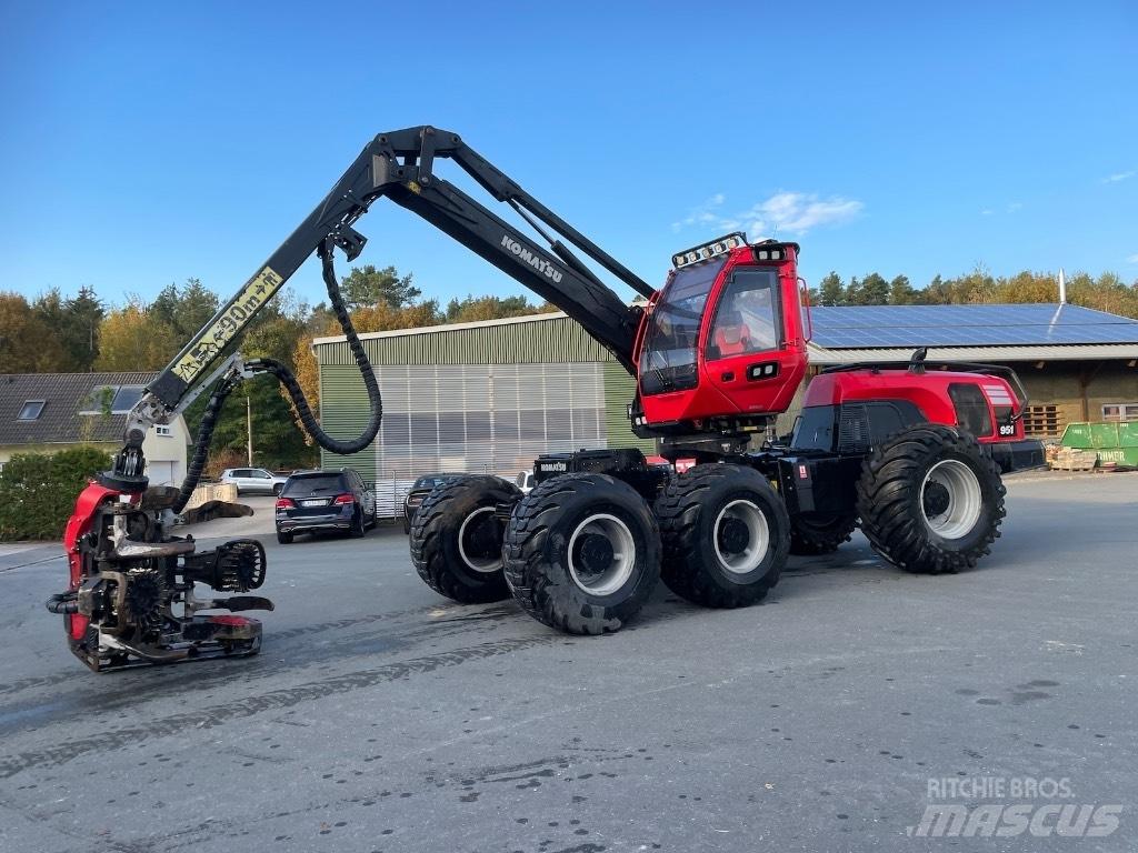 Komatsu 951 Харвестери