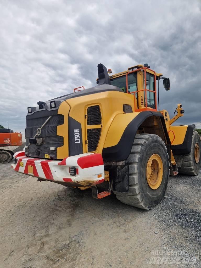 Volvo L 150 H Еднобарабанни ролки
