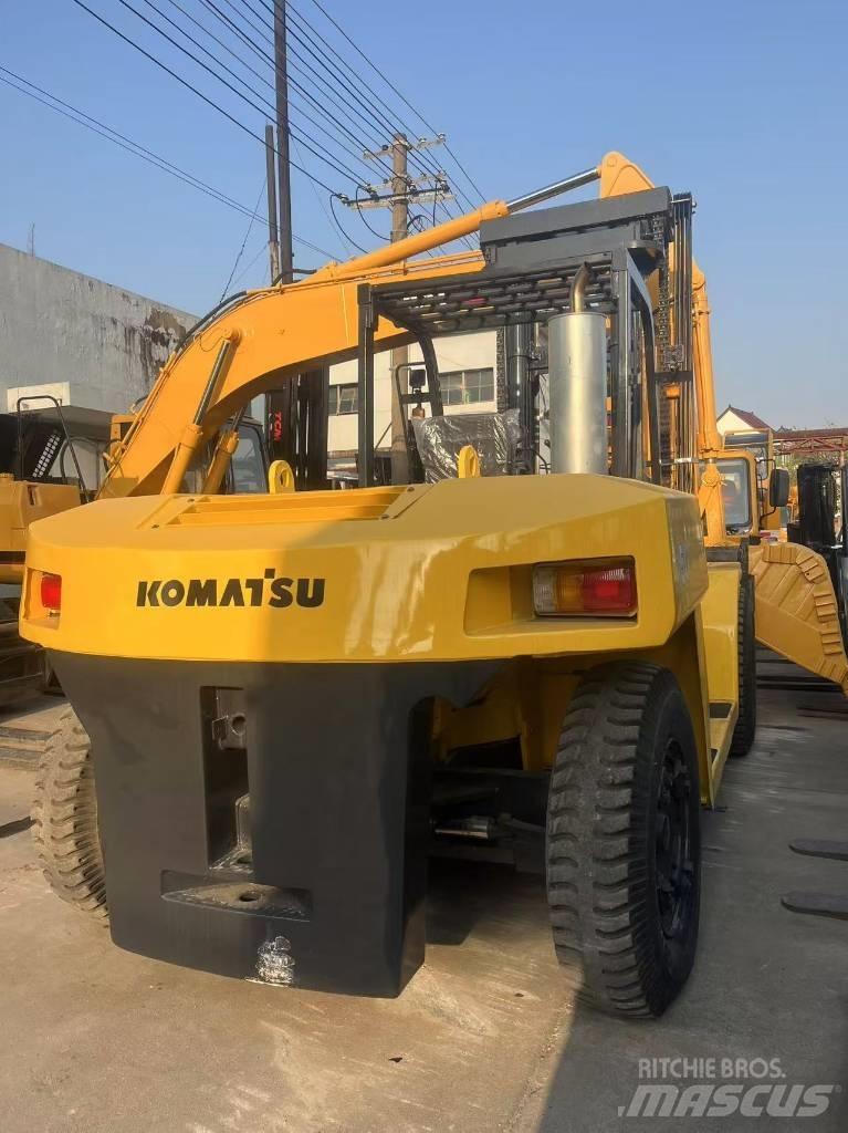 Komatsu FD 15 Дизелови камиони