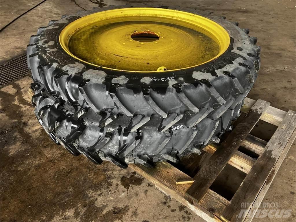 BKT 270/95R48 Колелета/Гуми