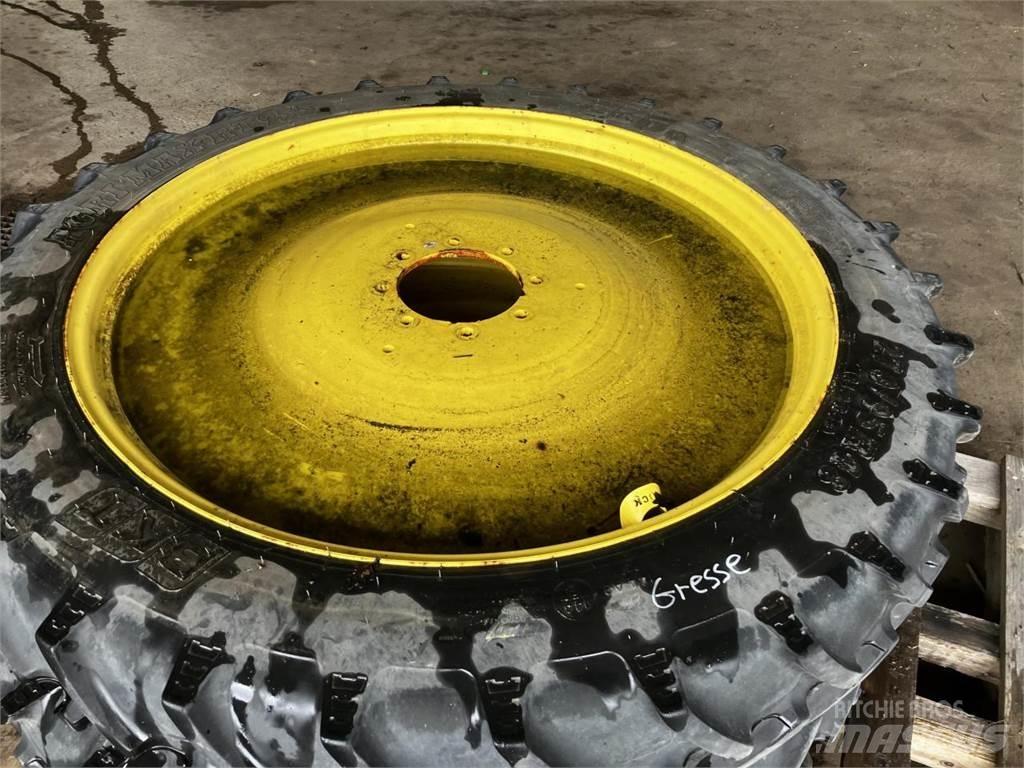 BKT 270/95R48 Колелета/Гуми