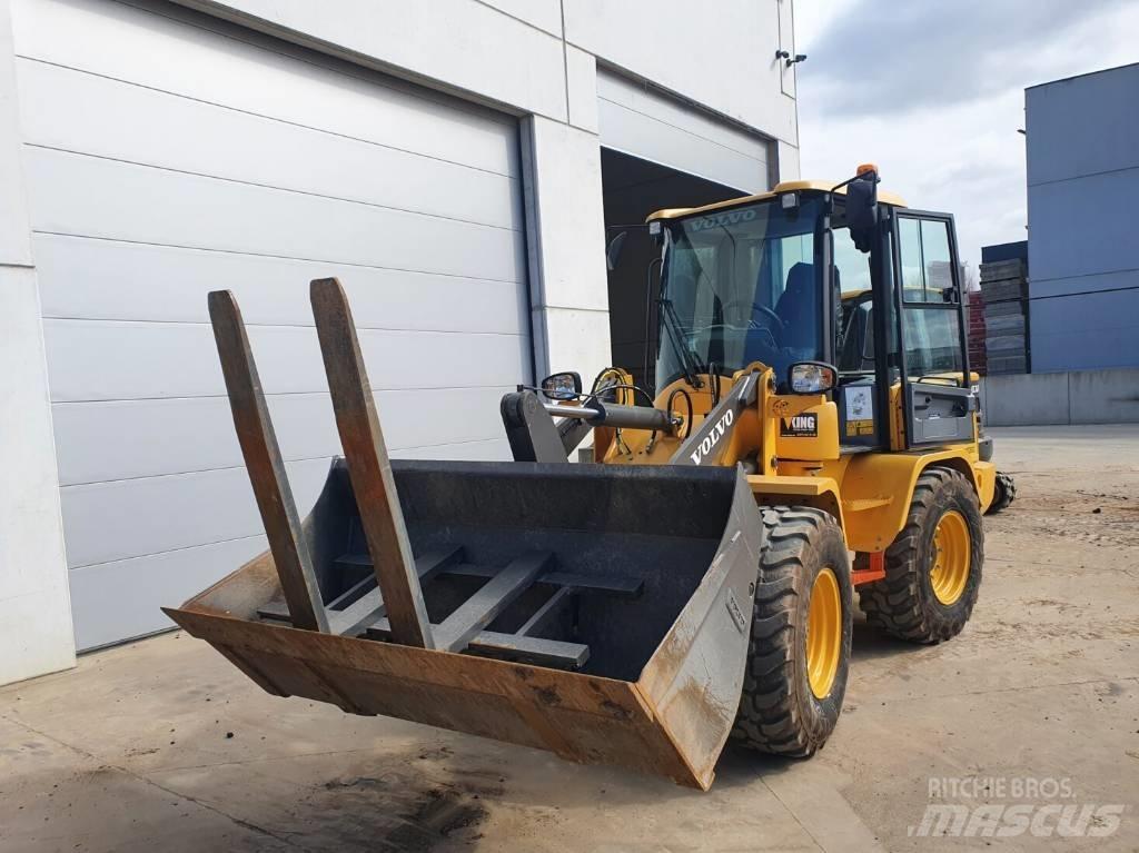 Volvo L 30 G Мобилни трошачки
