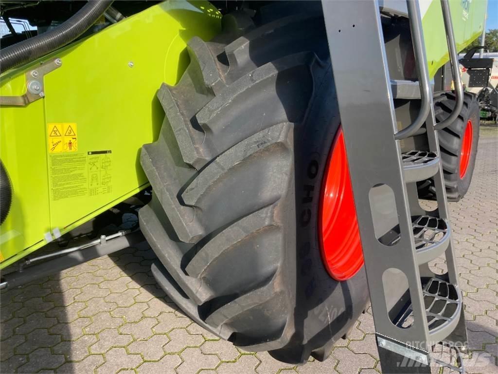CLAAS Trion 730 Комбайни