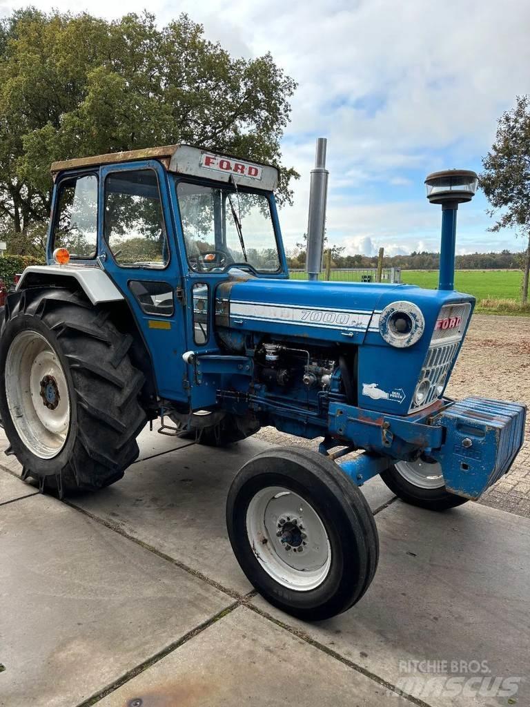 Ford 7000 Трактори