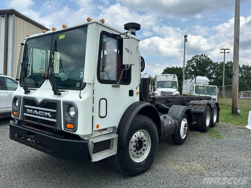 Mack MRU613 Камиони за отпадъци