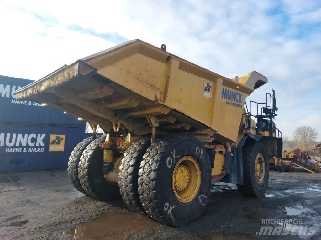 CAT 772G Странични самосвали
