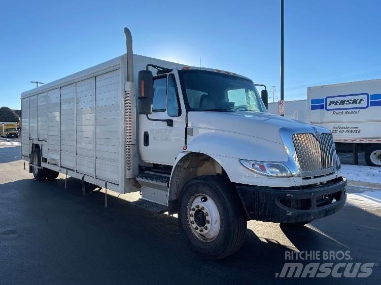 International 4300 Товарни камиони за напитки