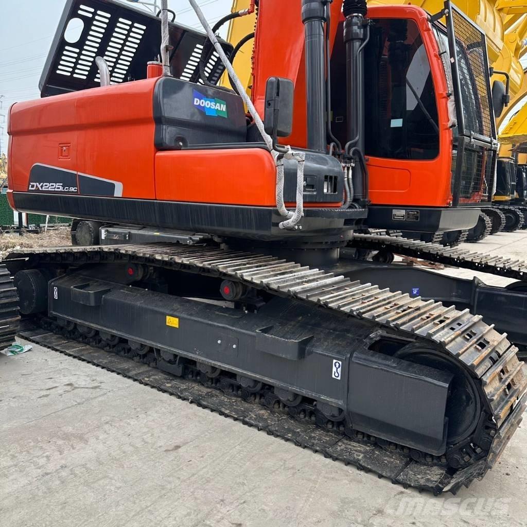 Doosan DX225LC-9 Верижен екскаватор