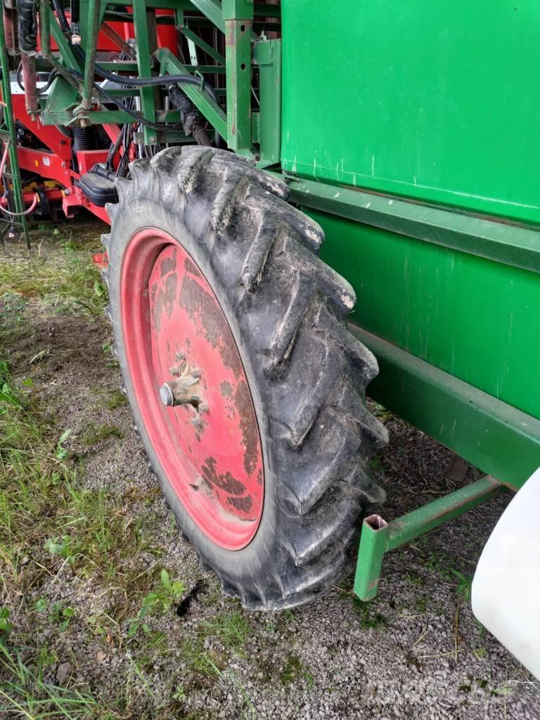 Moteska M2500 Прикачни пръскачки
