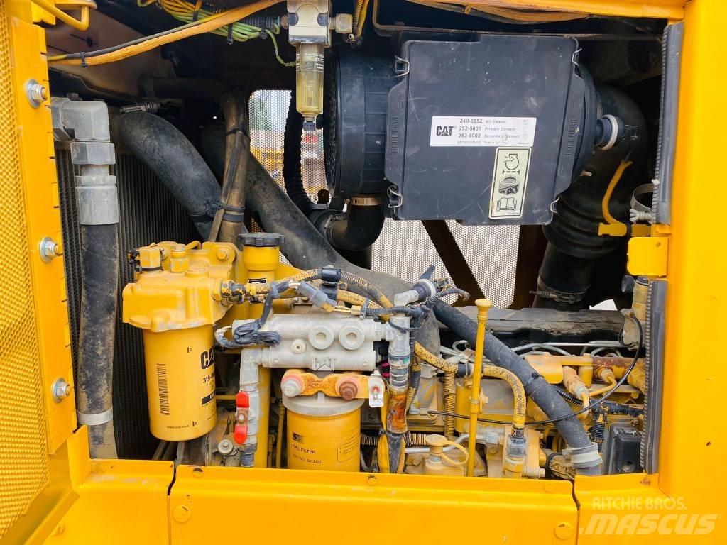 CAT D 6 K LGP Верижни булдозери
