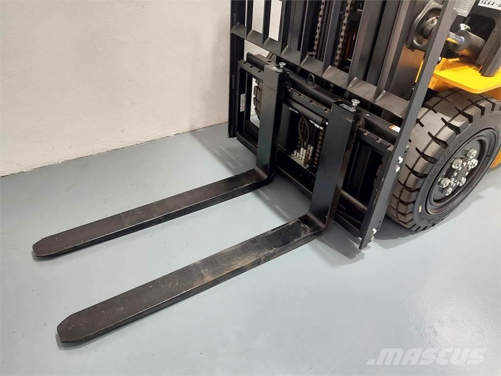  MB Forklift EFL353 Електрически вилични кари-повдигачи