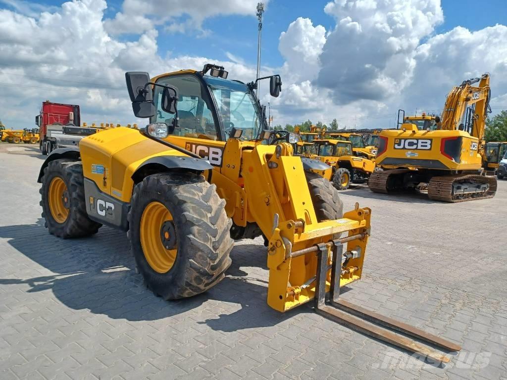 JCB 538-60 Agri Телескопични челни товарачи

