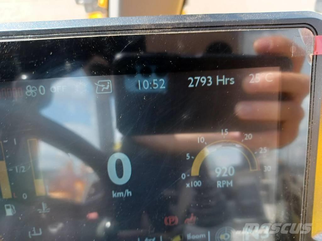 JCB 538-60 Agri Телескопични челни товарачи
