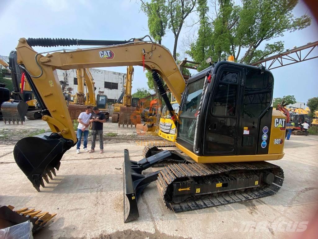 CAT 307 E Средни екскаватори 7т - 12т