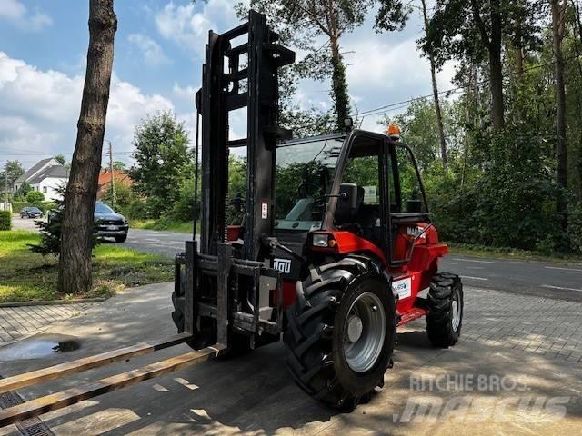 Manitou M 30.4 Камиони за херавни местности
