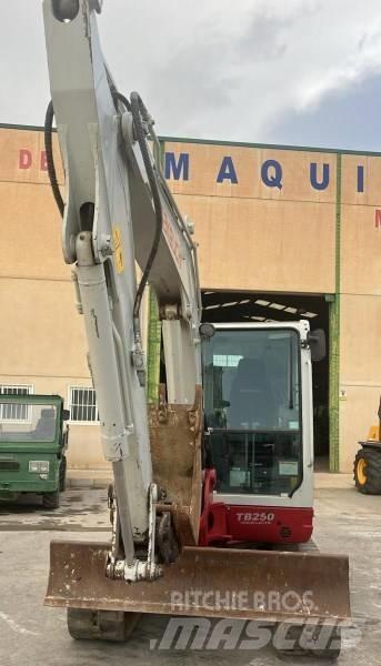 Takeuchi TB 250 Мини екскаватори < 7 т