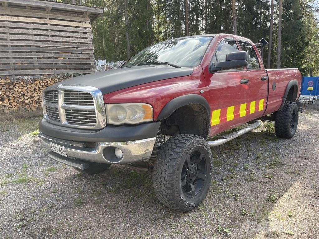 Dodge Ram 2500 Пикапи