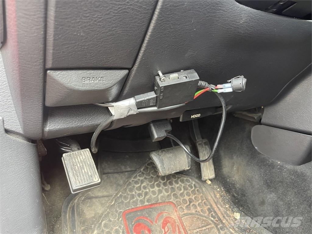 Dodge Ram 2500 Пикапи