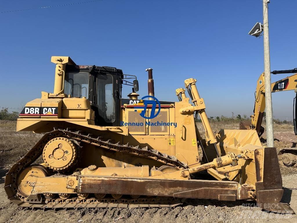 CAT D 8 R Верижни булдозери
