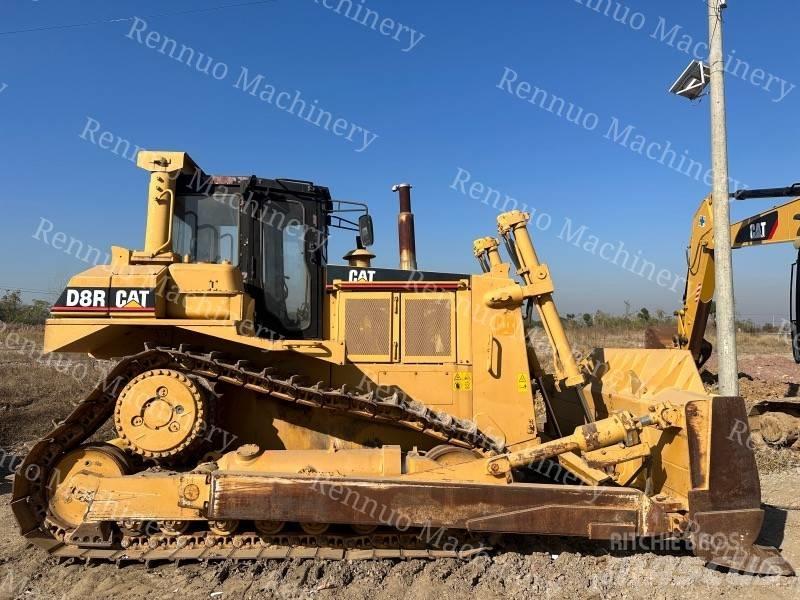 CAT D 8 R Верижни булдозери

