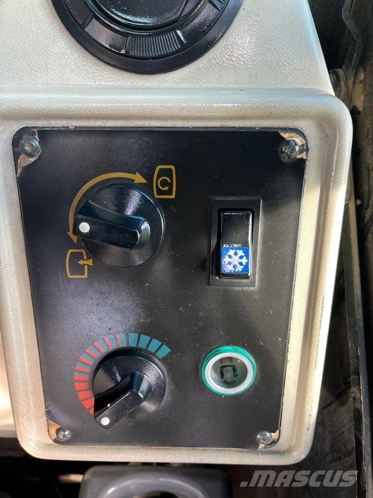 JCB JS 160 W Колесни екскаватори