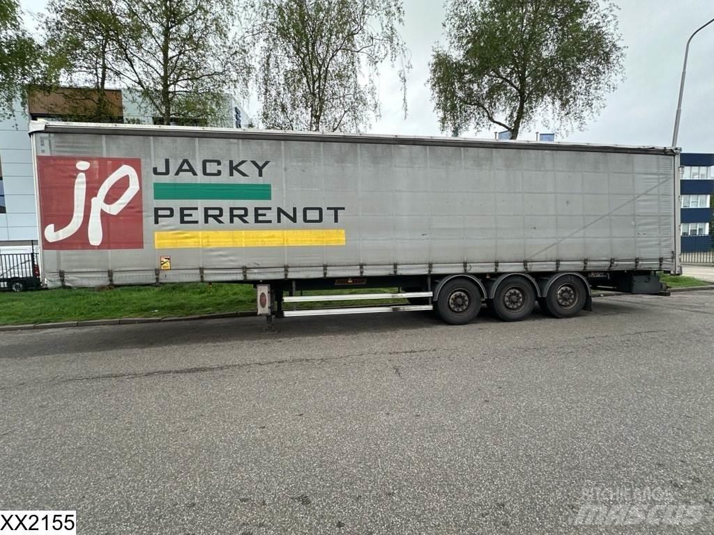 Fruehauf Tautliner Брезентови полуремаркета

