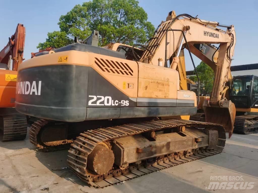 Hyundai 220lc-9s Средни екскаватори 7т - 12т