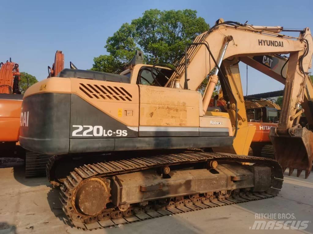 Hyundai 220lc-9s Средни екскаватори 7т - 12т
