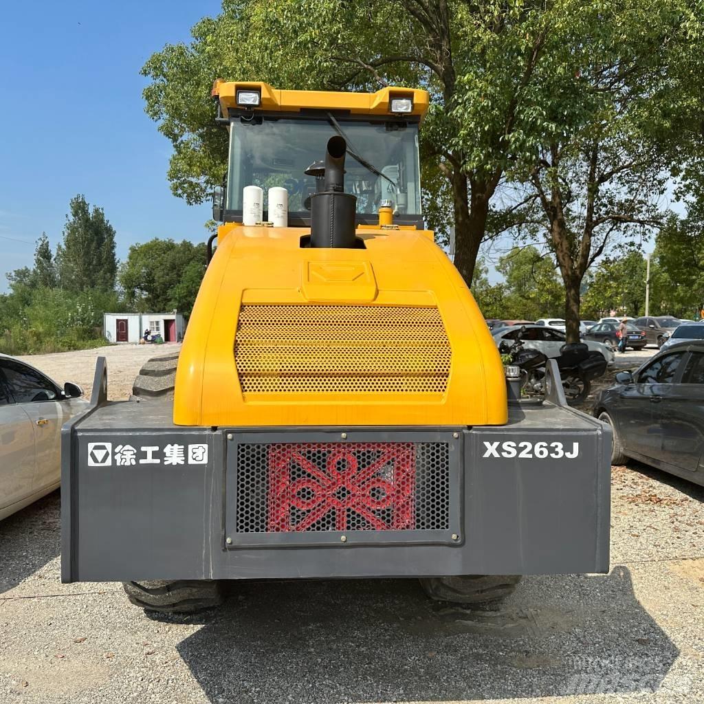 XCMG XS263J Еднобарабанни ролки
