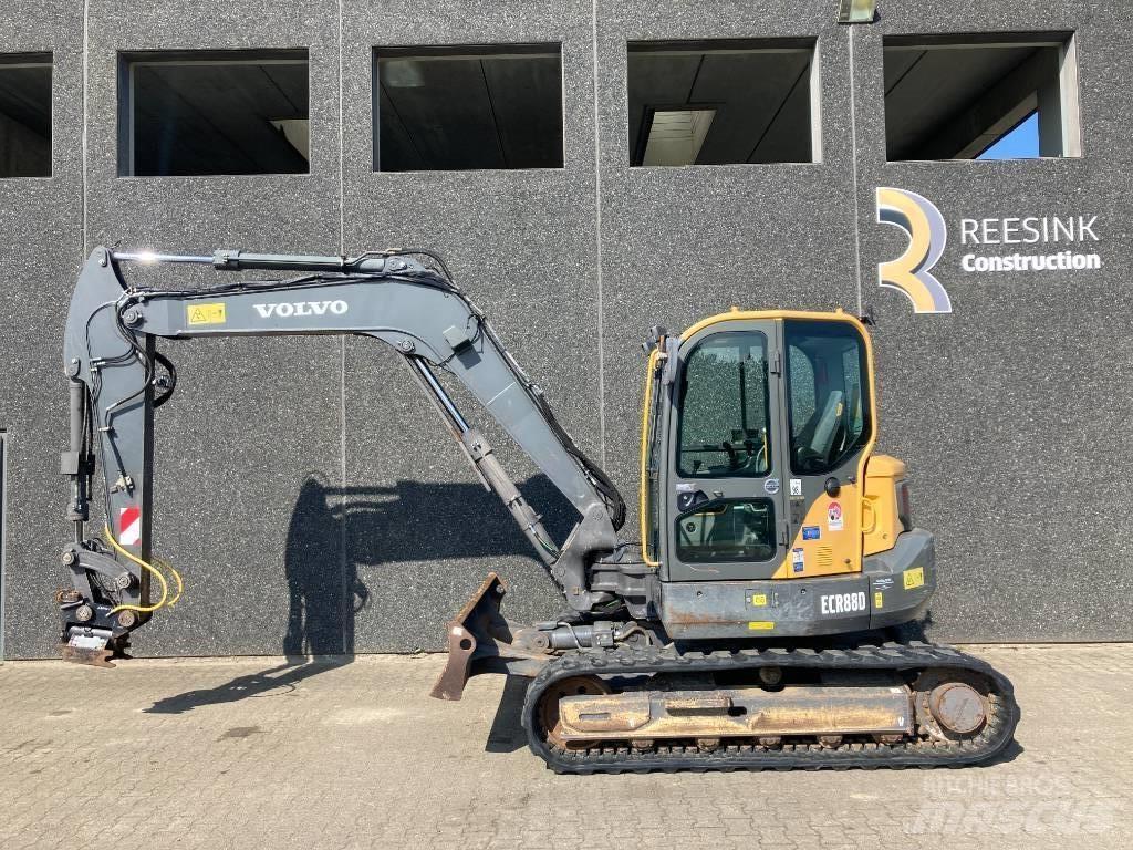 Volvo ECR 88 D Средни екскаватори 7т - 12т