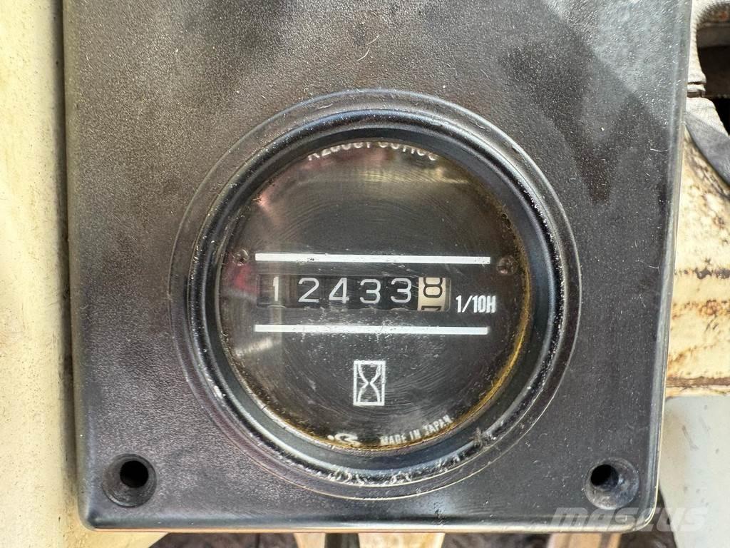 Nissan WGF03A45U Вилични кари-повдигачи - други