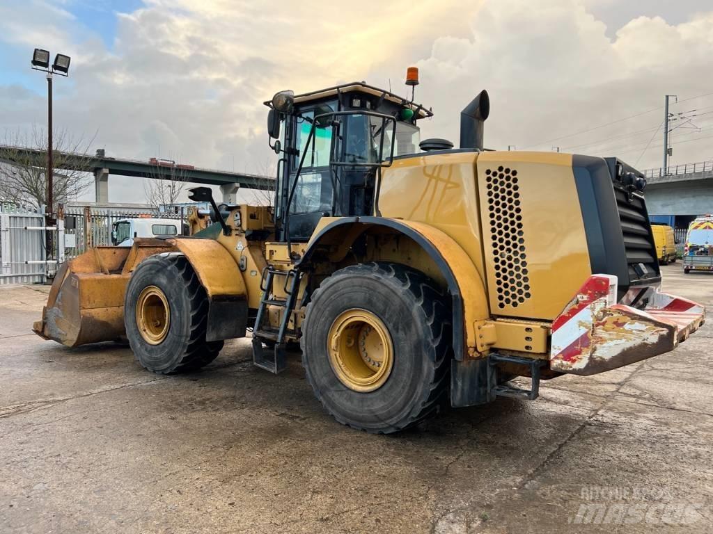 CAT 972 K Колесни товарачи
