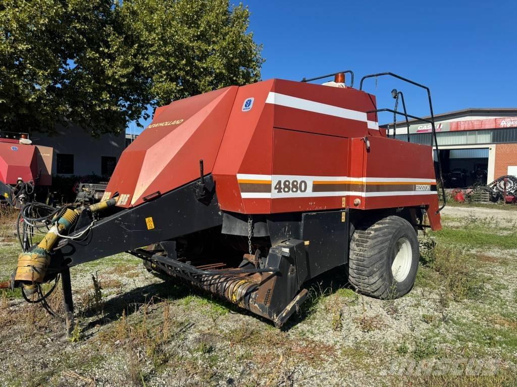 Hesston 4880 Балопреси квадратни

