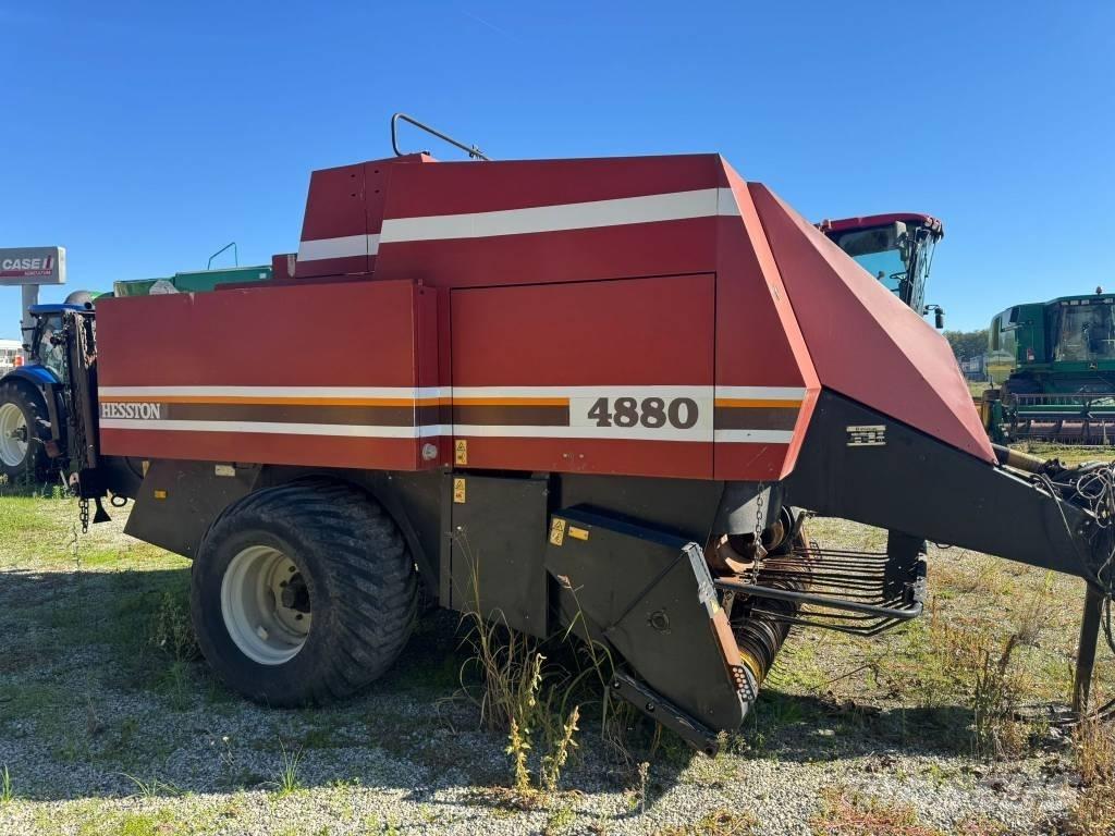 Hesston 4880 Балопреси квадратни
