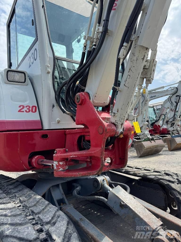 Takeuchi TB 230 Мини екскаватори < 7 т