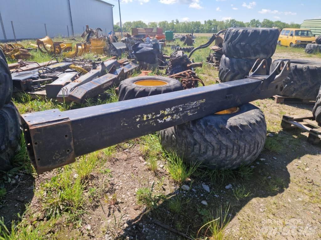 John Deere CH8 1470D Претоварващи кранове