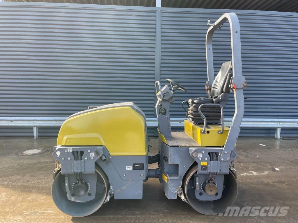 Dynapac CC1200 Двойни барабанни ролки
