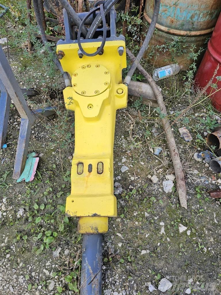 Atlas Copco SB 302 Чукове/Раздробители
